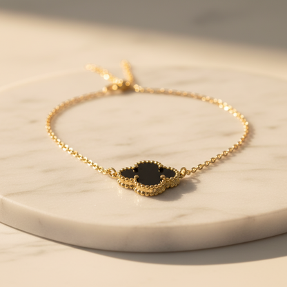 Van Cleef & Arpels Vintage Alhambra Necklace Yellow Gold (18K) Onyx Men,Women Fashion Necklace (Gold)
