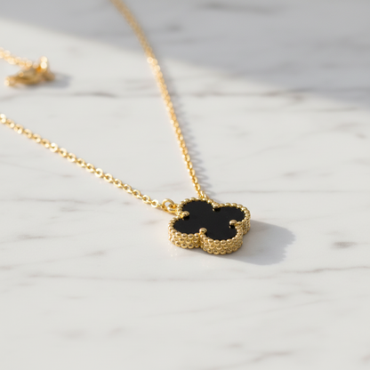 Van Cleef & Arpels Vintage Alhambra Necklace Yellow Gold (18K) Onyx Men,Women Fashion Necklace (Gold)