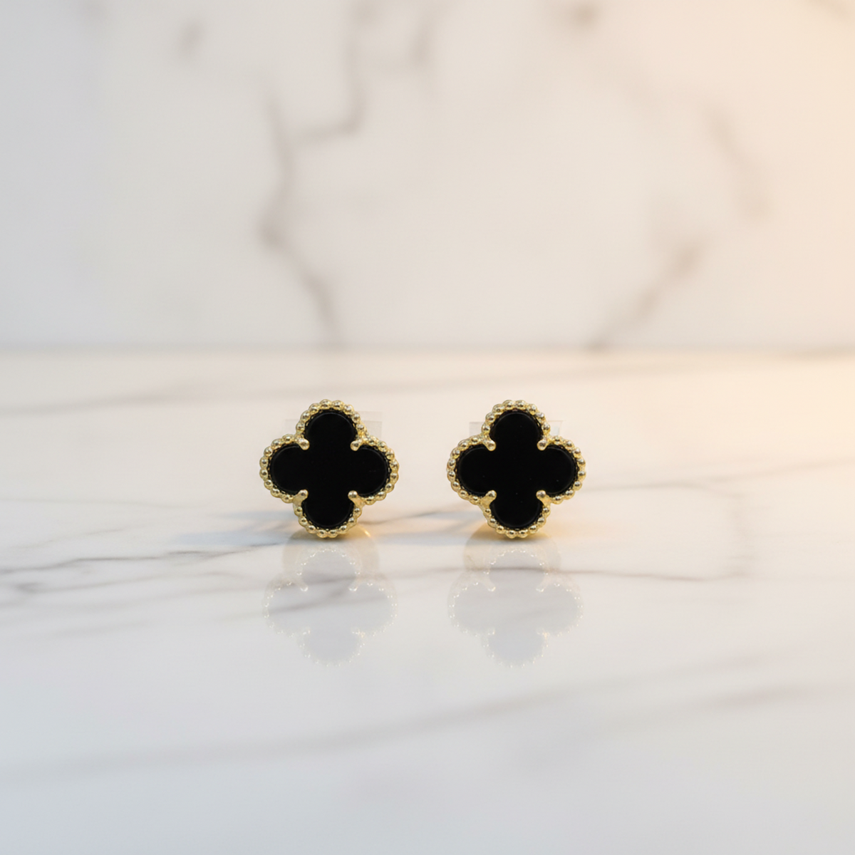 Van Cleef & Arpels Sweet Alhambra Earrings Onyx Yellow Gold (18K) Stud Earrings Gold