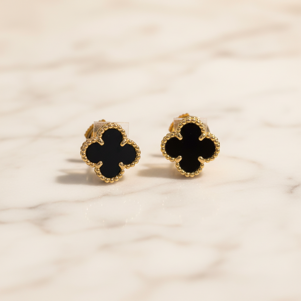 Van Cleef & Arpels Sweet Alhambra Earrings Onyx Yellow Gold (18K) Stud Earrings Gold