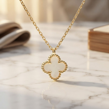 Van Cleef & Arpels Sweet Alhambra Necklace Yellow Gold (18K) Mother Of Pearl Women,Men Fashion Necklace (Gold)