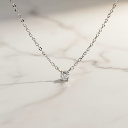 Vendome Aoyama Diamond Necklace 0.06ct White Gold (18K) Diamond Men,Women Fashion Necklace Carat/0.06 (Silver)