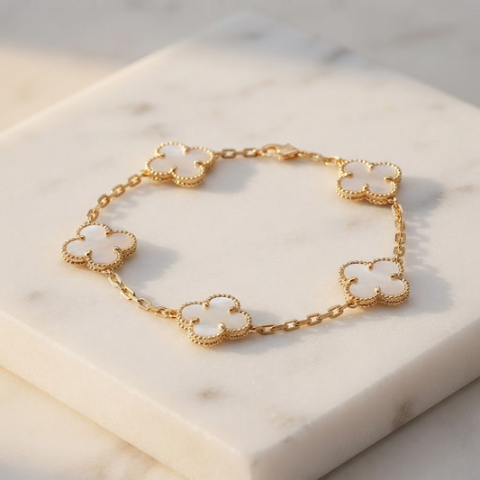 Van Cleef & Arpels Vintage Alhambra Bracelet Yellow Gold (18K) Mother Of Pearl Charm Bracelet Gold