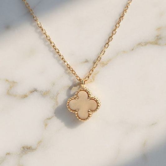 Van Cleef & Arpels Sweet Alhambra Necklace Yellow Gold (18K) Mother Of Pearl Men,Women Fashion Necklace (Gold)
