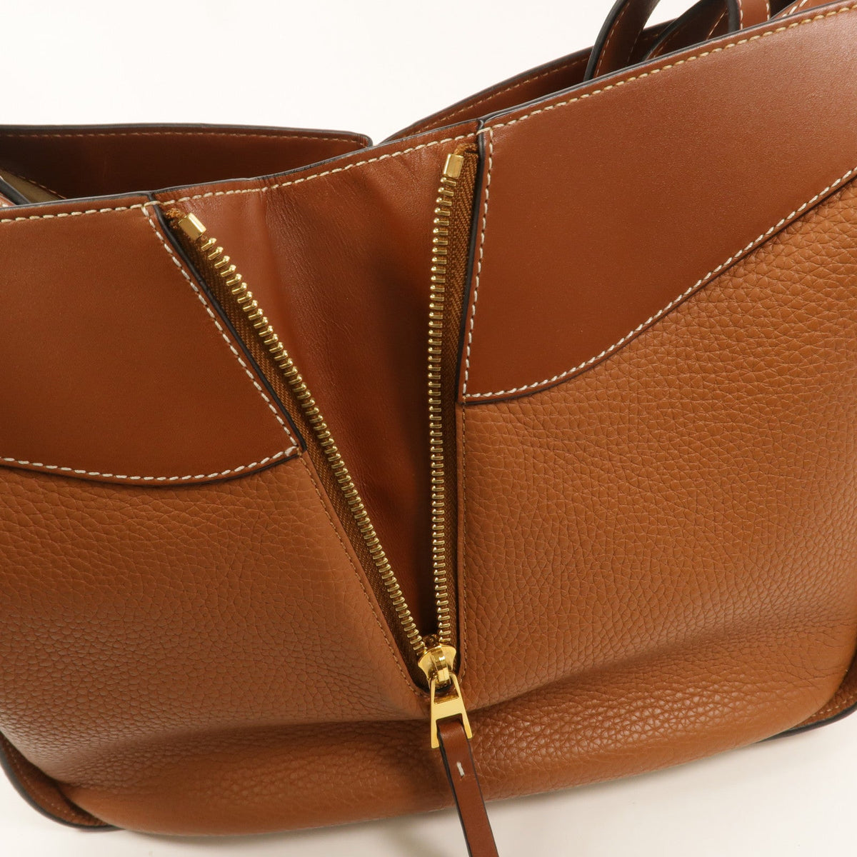 Loewe Hammock Medium · Calfskin