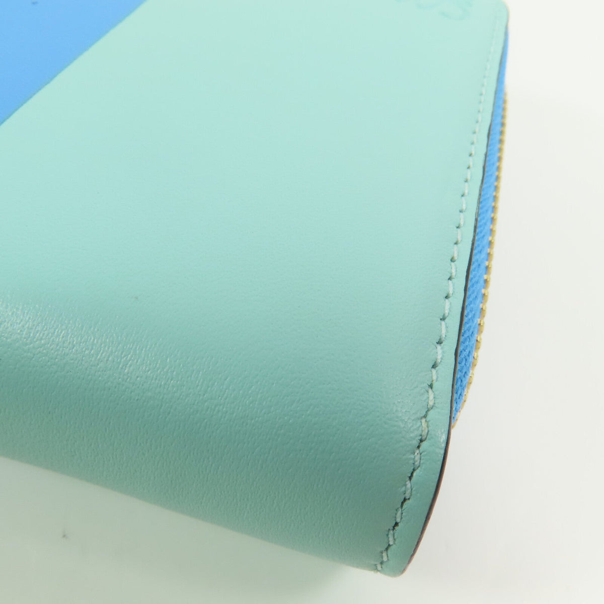 Loewe Round Zip Wallet · Calfskin