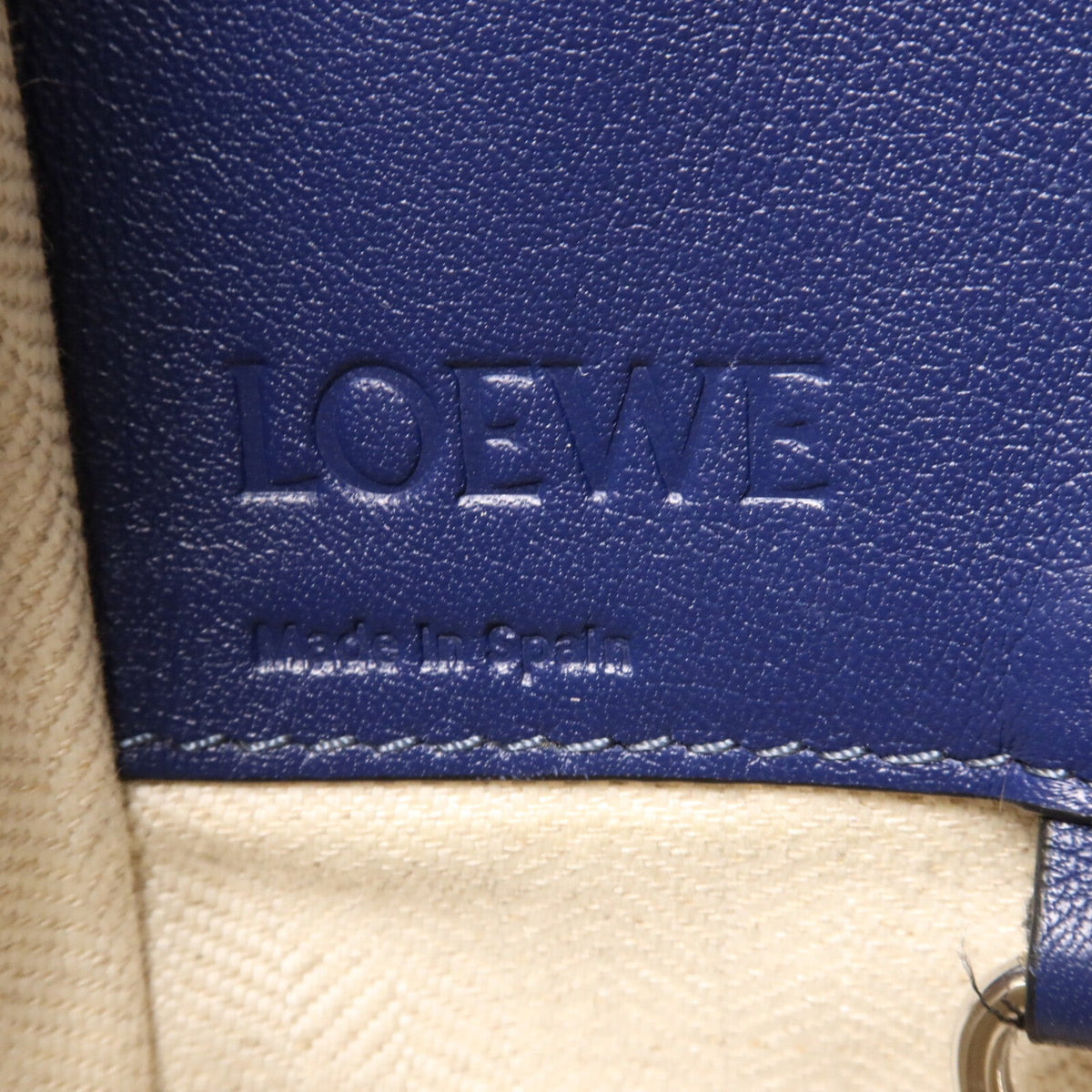 Loewe Hammock Small · Calfskin