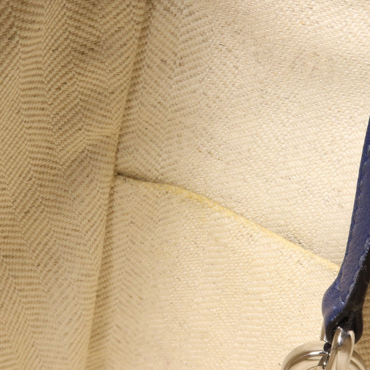 Loewe Hammock Small · Calfskin