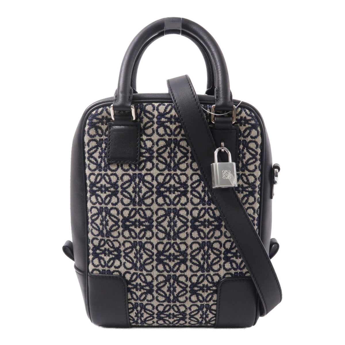 Loewe Amazona 15 · Anagram Canvas