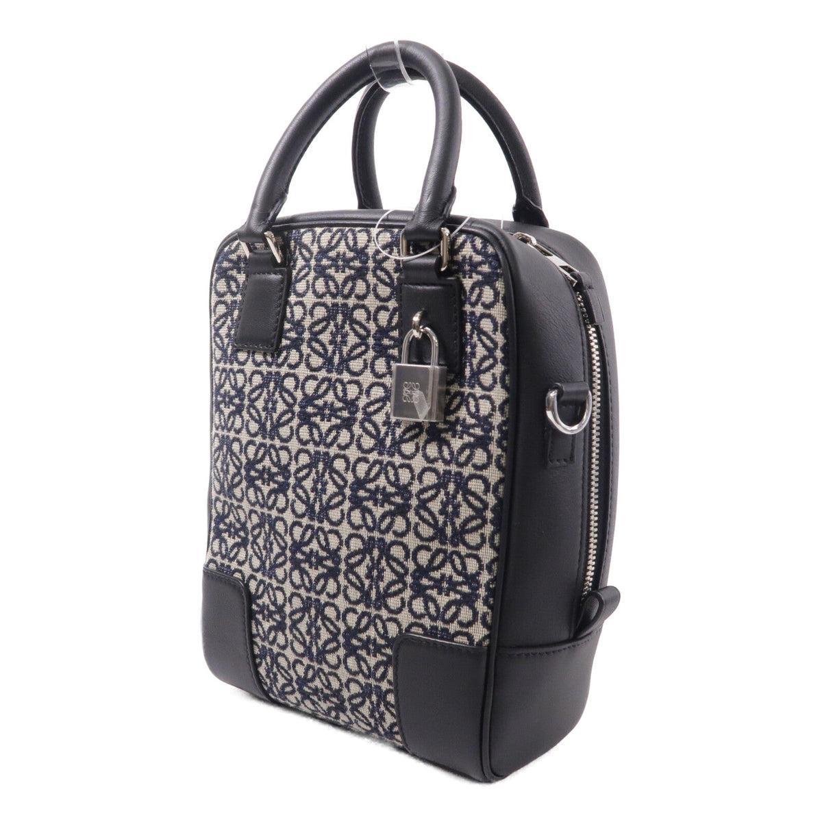 Loewe Amazona 15 · Anagram Canvas