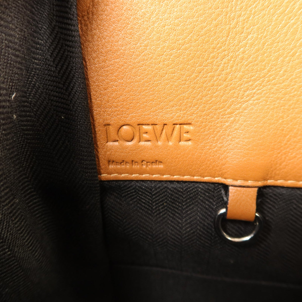 Loewe Hammock Medium · Calfskin