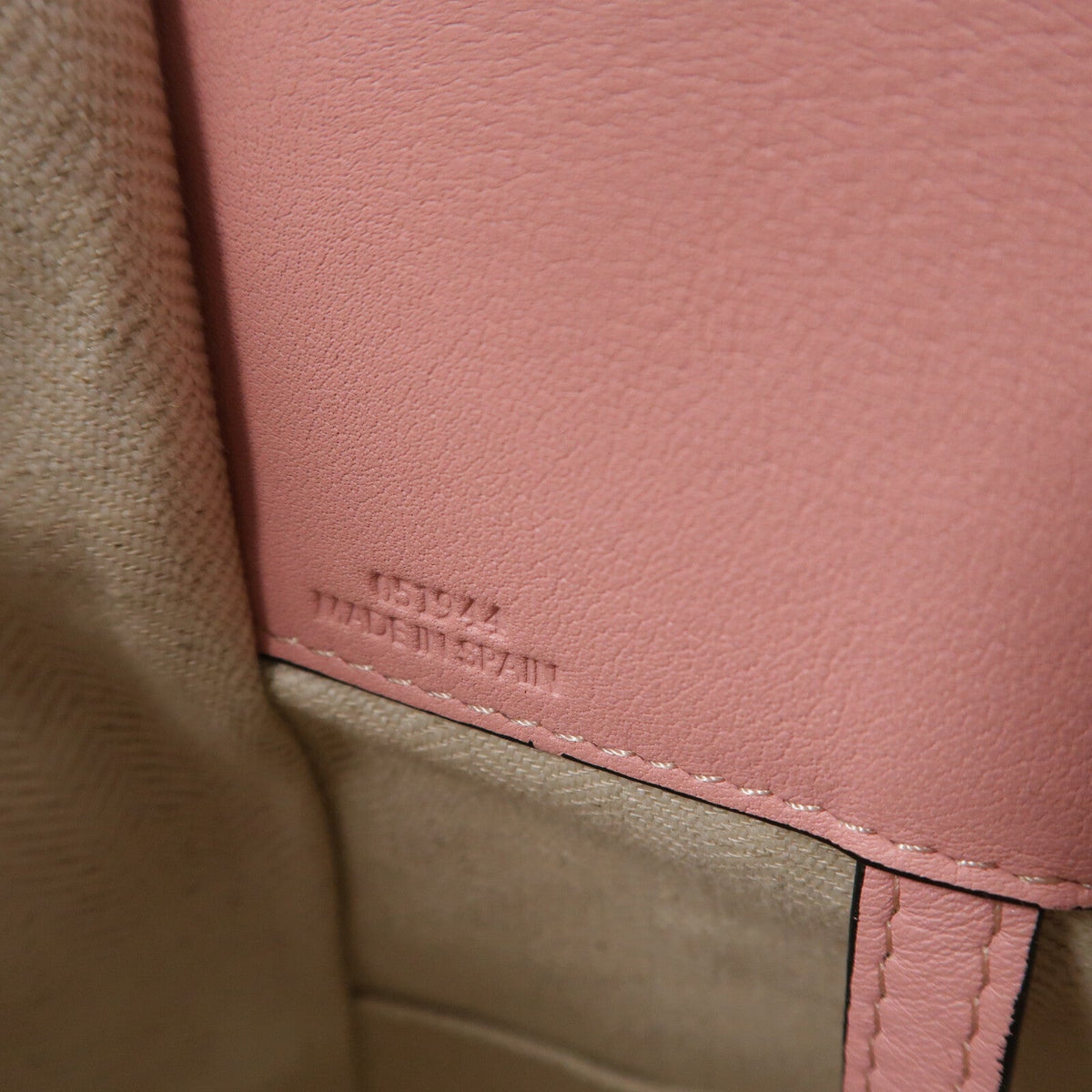 Loewe Hammock Small · Calfskin