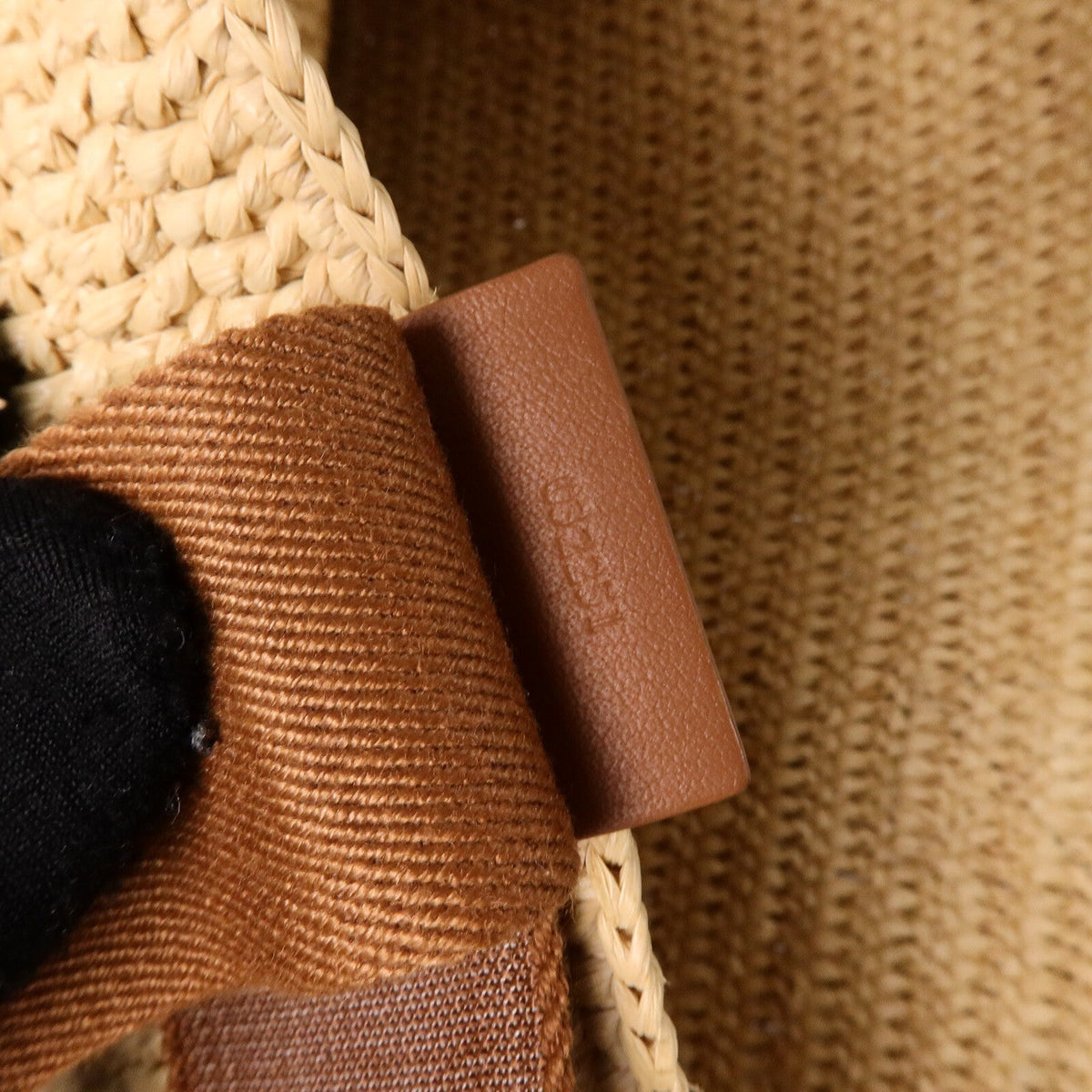 Loewe Fold Shopper · Raffia
