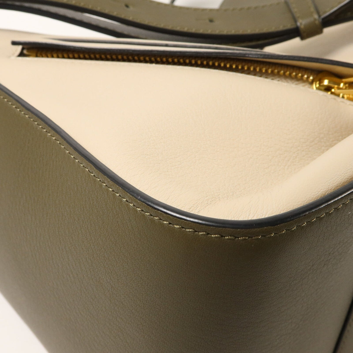 Loewe Hammock Small · Calfskin