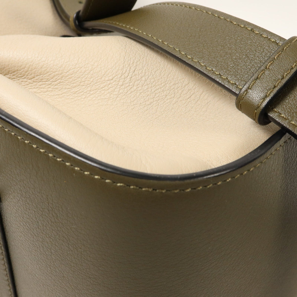 Loewe Hammock Small · Calfskin
