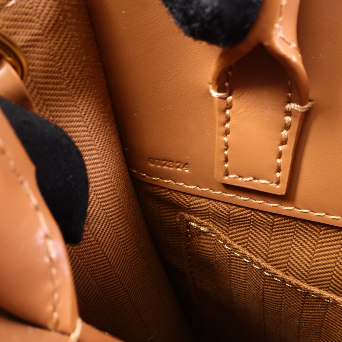 Loewe A5 Tote · Calfskin