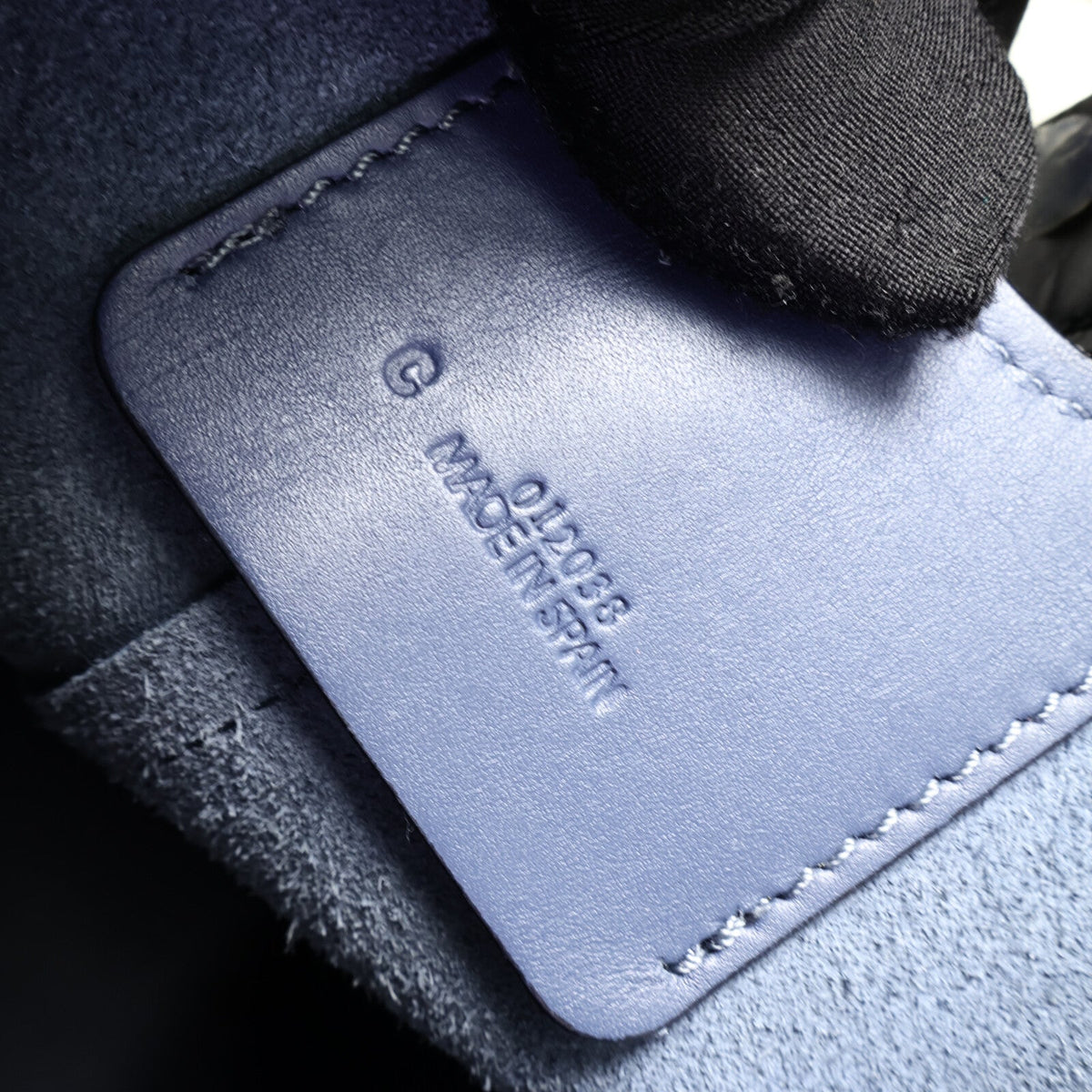 Loewe Balloon Medium · Calfskin