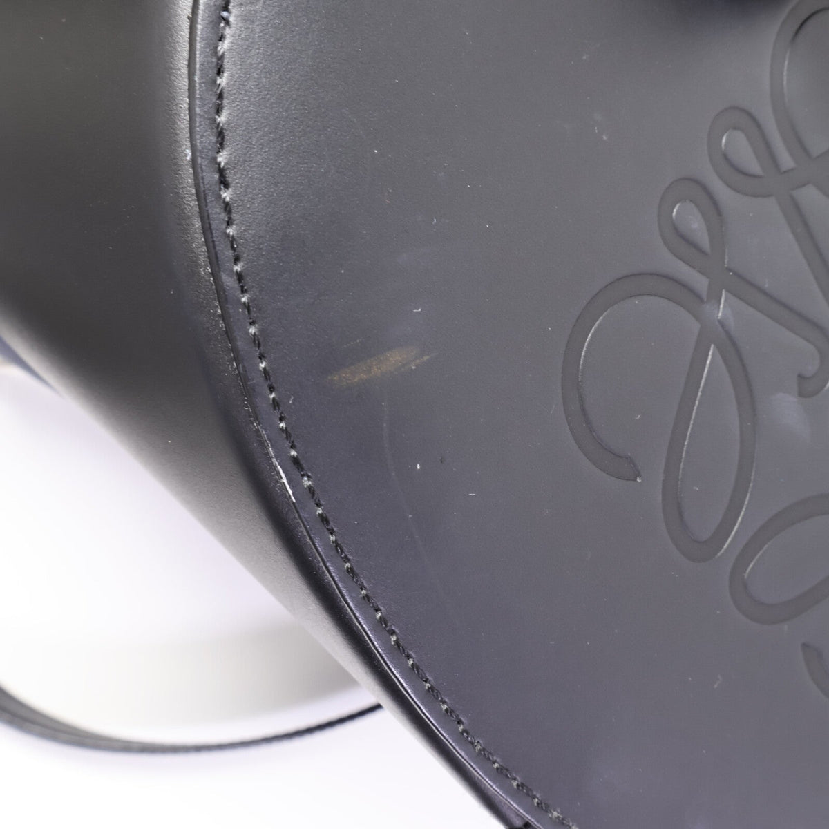 Loewe Balloon Medium · Calfskin