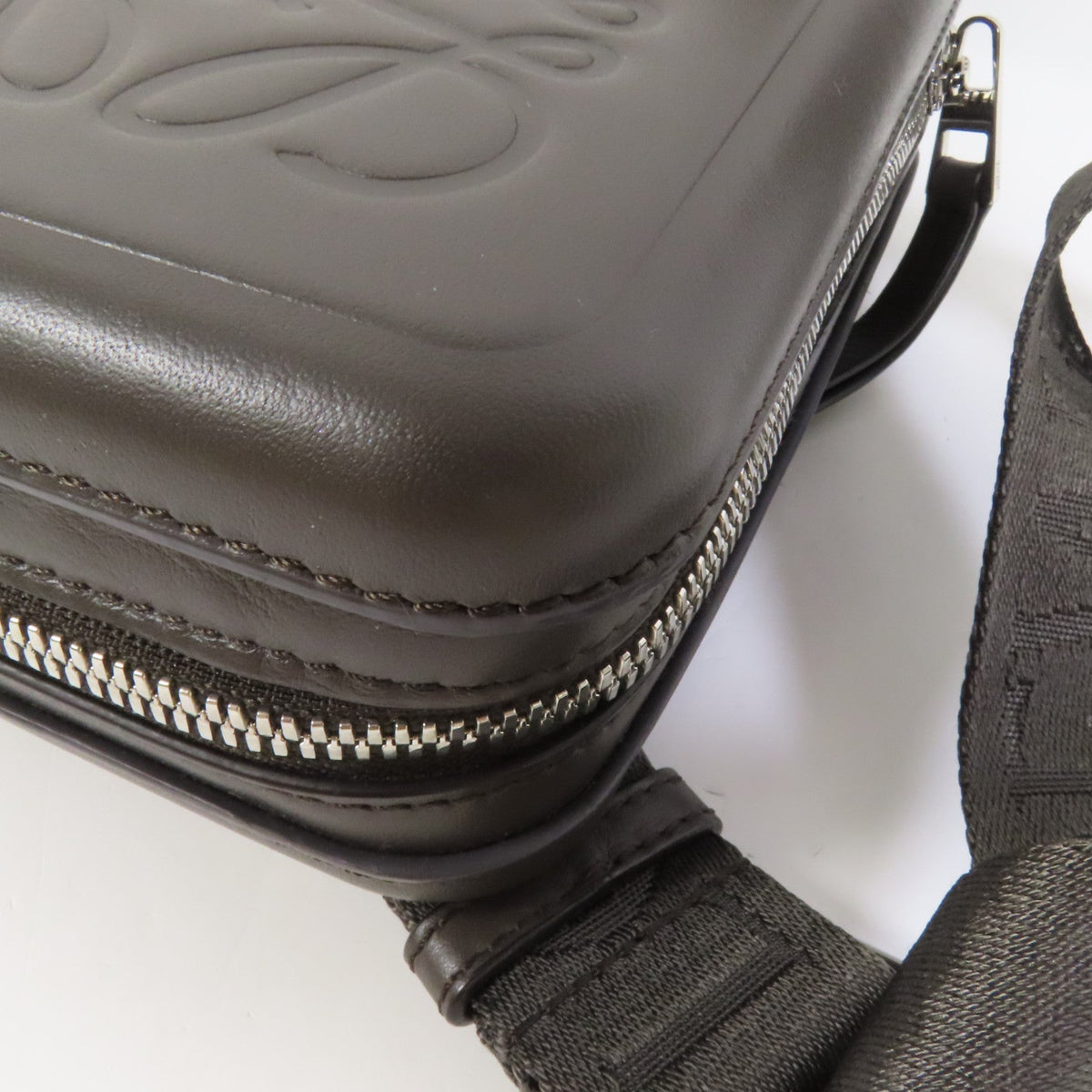 Loewe Molded Sling · Calfskin