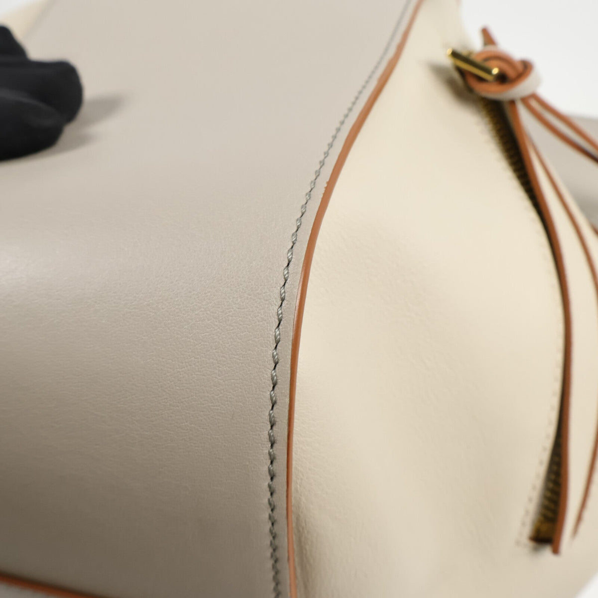 Loewe Hammock Small · Calfskin