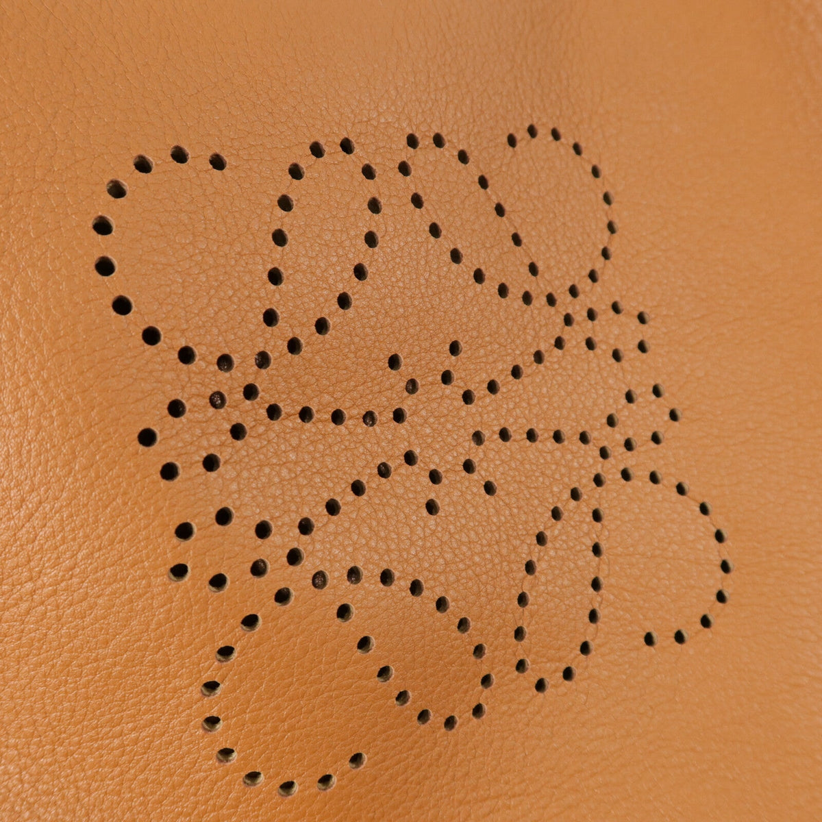 Loewe Hobo Anagram Small · Calfskin