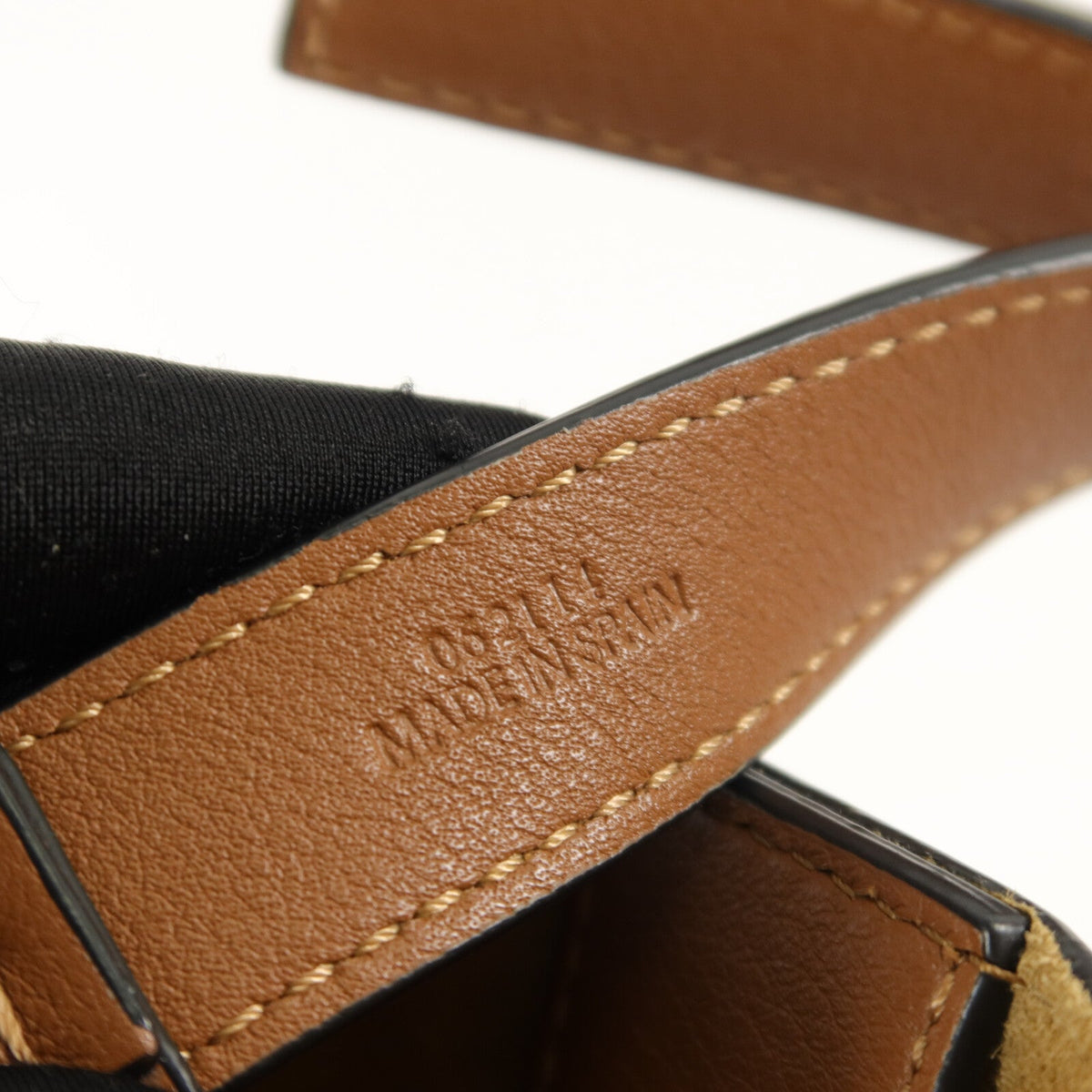 Loewe Hobo Anagram Small · Calfskin