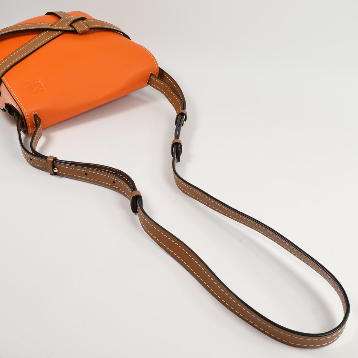 Loewe Gate Medium · Calfskin
