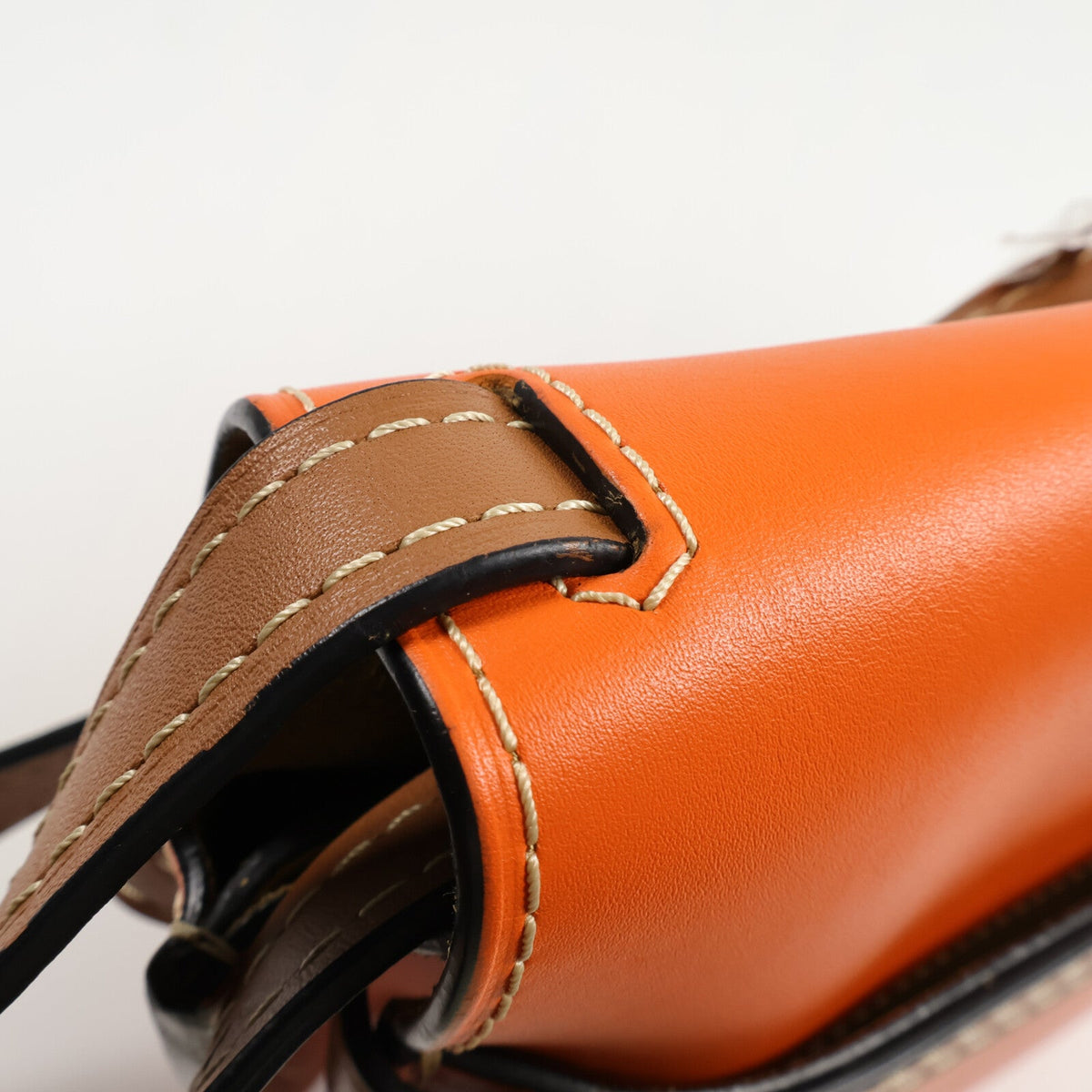 Loewe Gate Medium · Calfskin