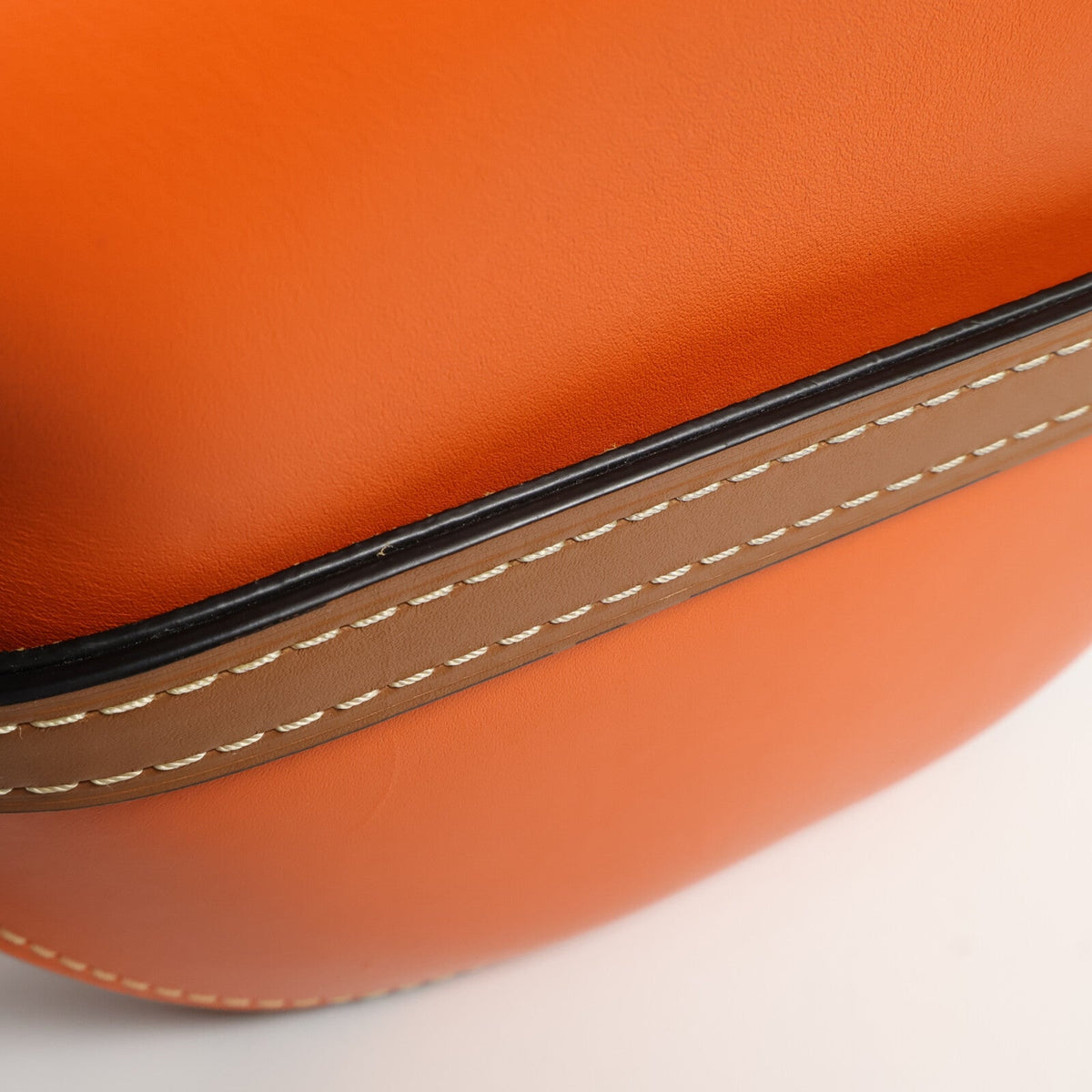 Loewe Gate Medium · Calfskin