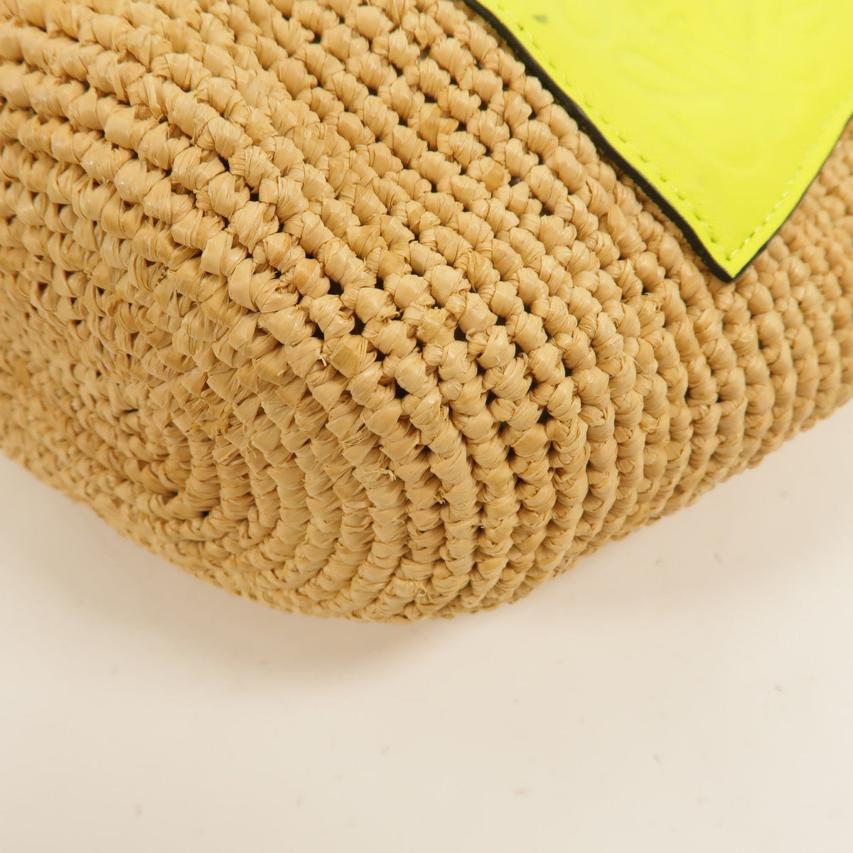 Loewe Slit Pochette · Raffia