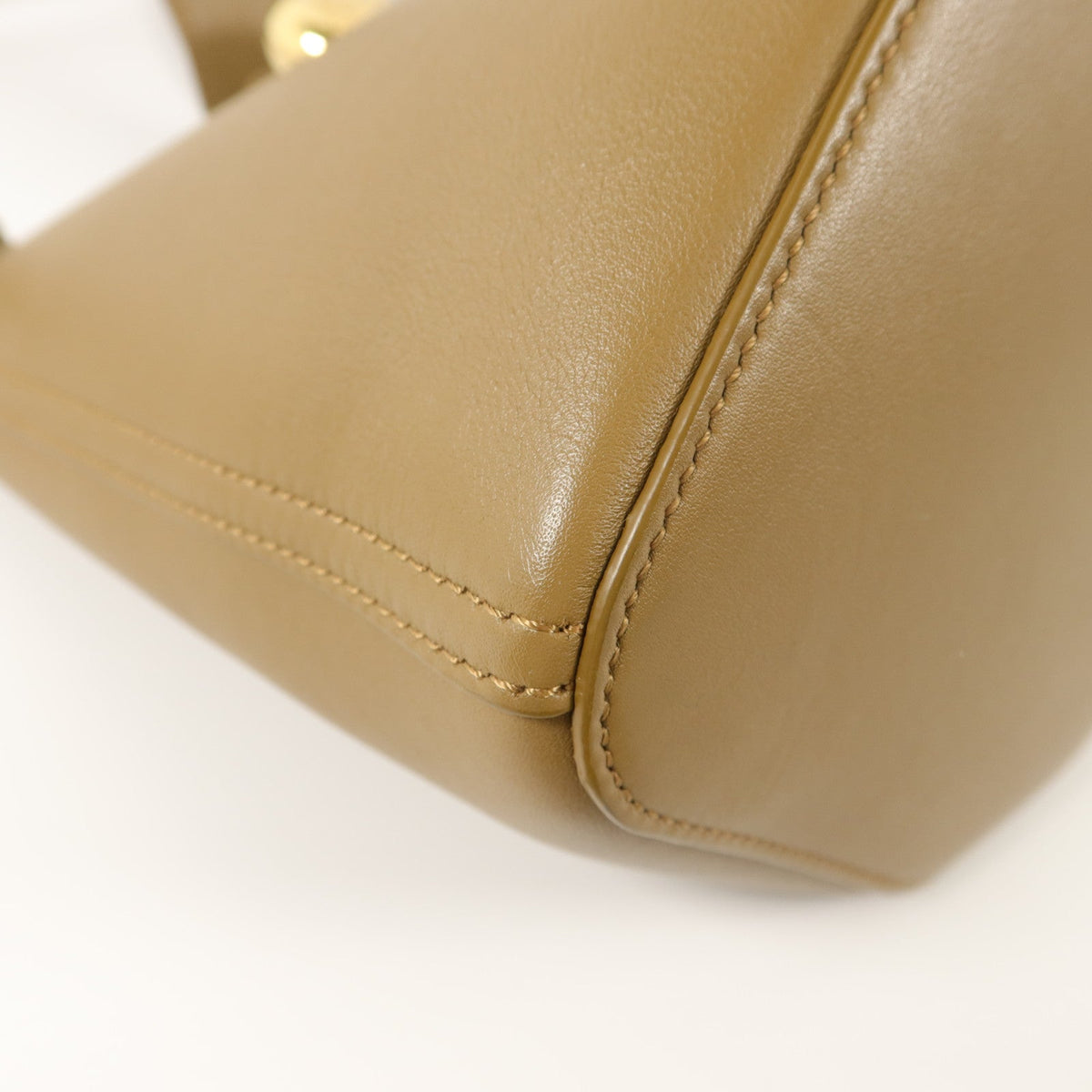 Loewe Pebble Bucket Mini · Calfskin