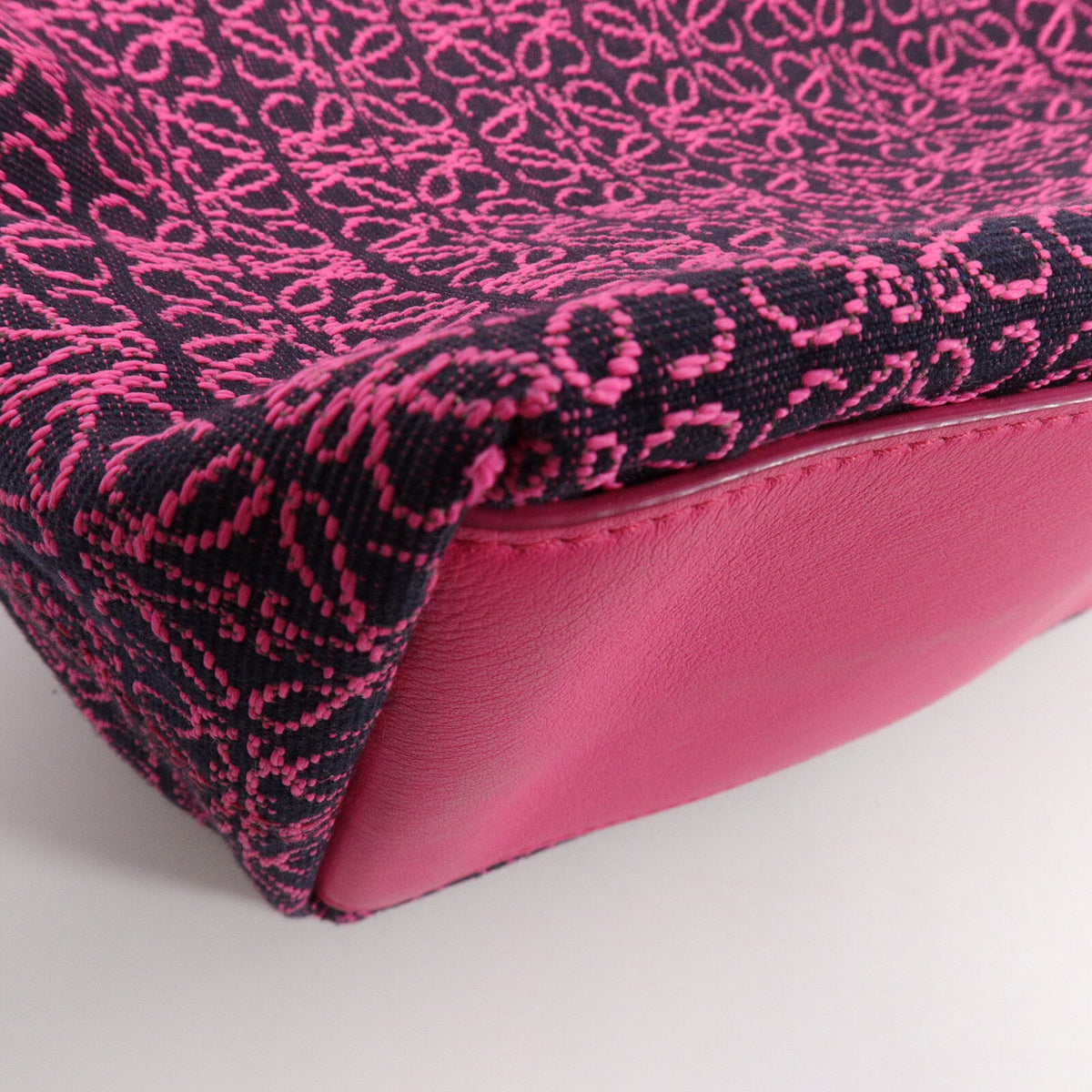 LOEWE Cubi · Canvas