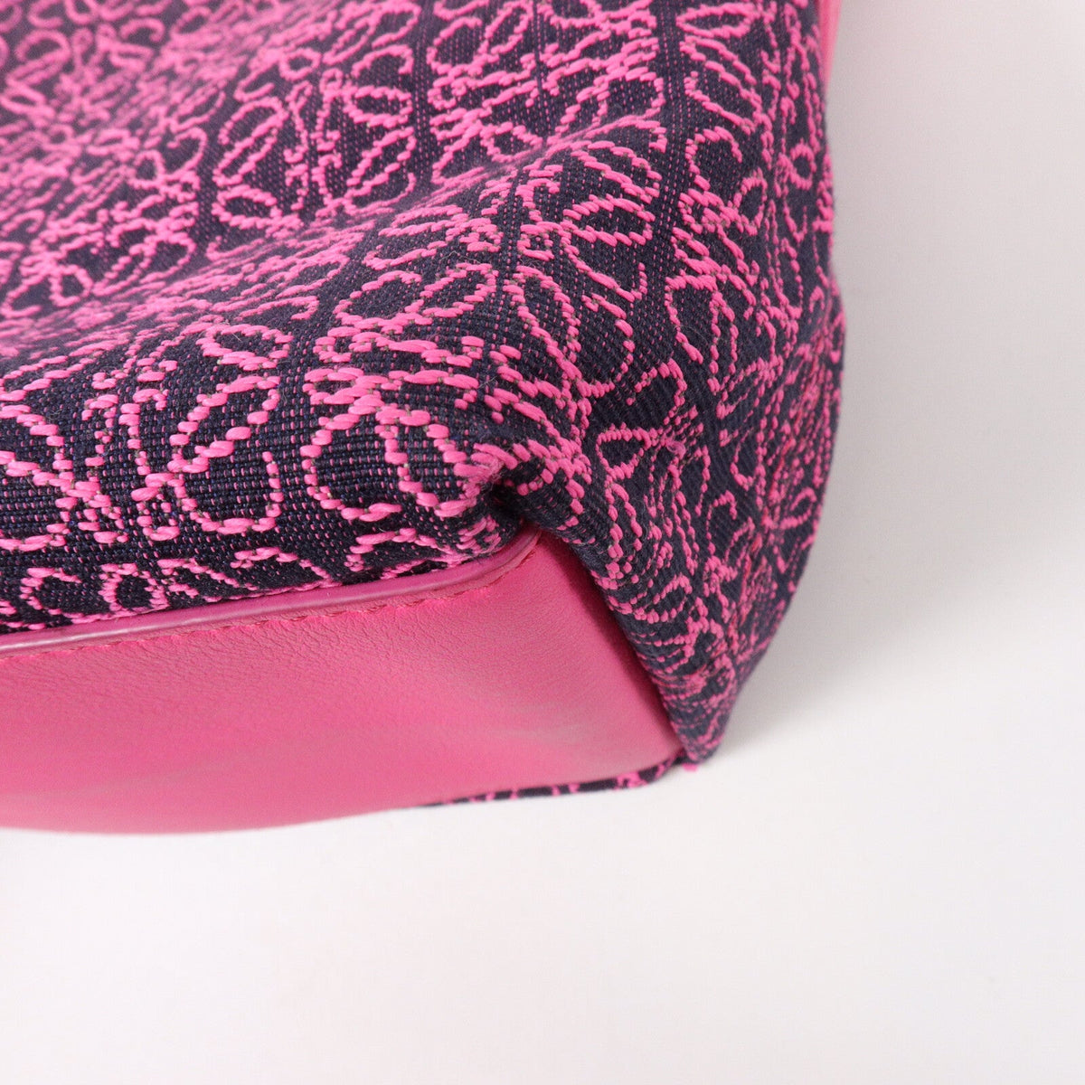 LOEWE Cubi · Canvas