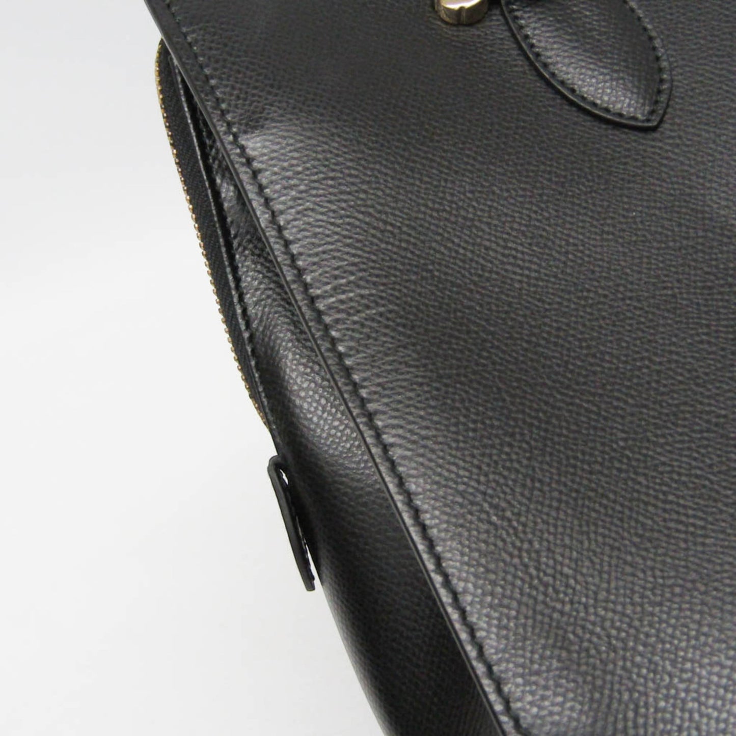 tokyopieces.com pre-owned Salvatore Ferragamo Today tote in black textured leather with gold-tone hardware details.